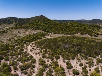 11850 Ranch Road 1050, Utopia, TX 78884