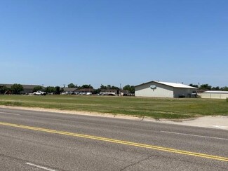 811 NW 24th St, Moore, OK 73160