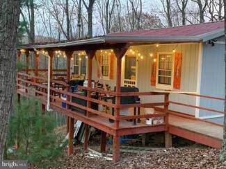 898 Cedarwood Ln, Mathias, WV 26812