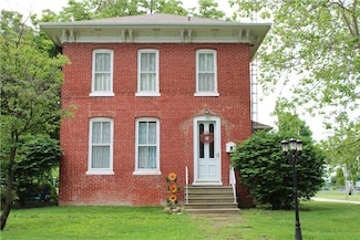 302 W North 3rd St, Shelbyville, IL 62565