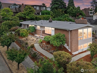 2819 W Mcgraw St, Seattle, WA 98199