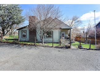 552 Williams St, Dufur, OR 97021