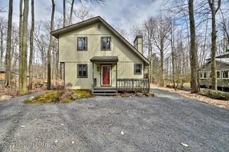 1208 Clear Pond Rd, Pocono Pines, PA 18350