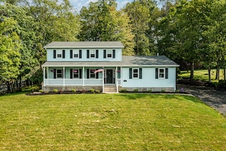 14 Basswood Dr, Mountain Top, PA 18707