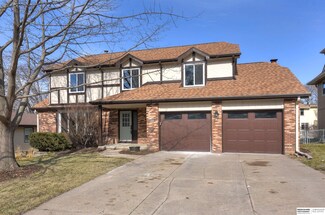 15018 Brookside Cir, Omaha, NE 68144