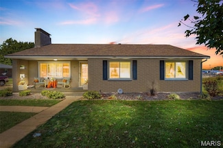 17 Airline Dr, Farmington, MO 63640