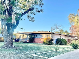 306 Laurel Dr, Winters, TX 79567