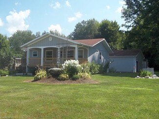 1795 Morning Star Dr, Roaming Shores, OH 44084