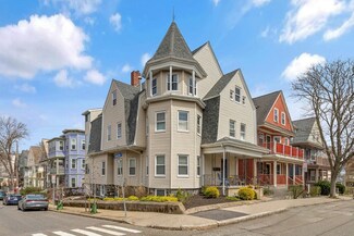 11 Pembroke St Unit 3, Somerville, MA 02145