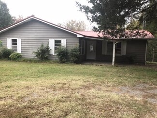 360 Catfish Ln, Crump, TN 38327