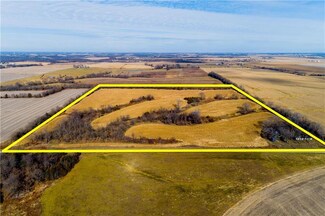 24395 E 340th St, Bethany, MO 64424