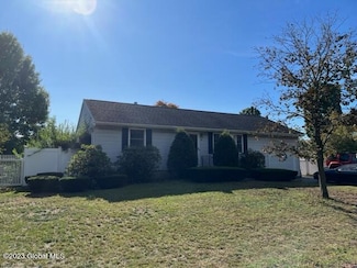 6 Drake Ct, Albany, NY 12205