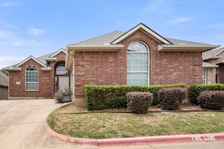 4208 Glen Garden Dr, Arlington, TX 76016