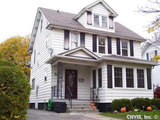 139 Winthrop Rd, Syracuse, NY 13206