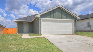 407 Wild Goose Dr, Luling, TX 78648