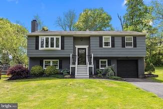 734 Skunk Hollow Rd, Chalfont, PA 18914