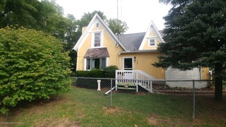 216 Lansing St, Eaton Rapids, MI 48827