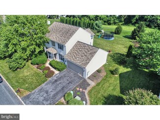 116 Quarry View Dr, Morgantown, PA 19543