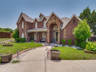 717 Newcastle Dr, Desoto, TX 75115