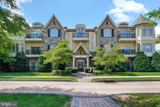 220 Savannah Dr Unit 202, Gettysburg, PA 17325