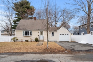 3 Gray Rd, Beverly, MA 01915
