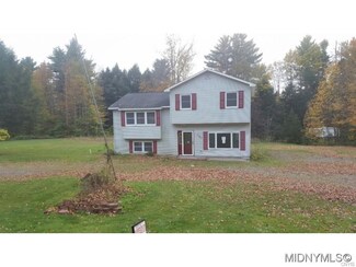 147 Dutcherville Rd, Bernhards Bay, NY 13028