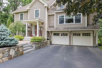 6 Maple Ave, Rye, NH 03870