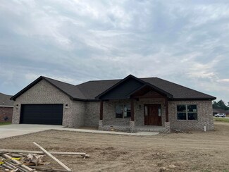 233 Quincy Cir, Trumann, AR 72472