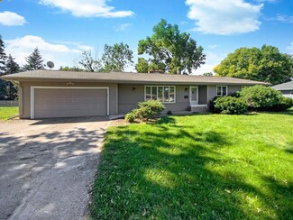 8614 2nd Ave S, Bloomington, MN 55420