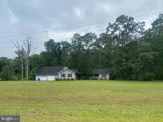 14413 Bittersweet Dr, Hughesville, MD 20637