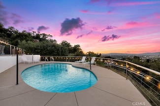 3201 Bonnie Hill Dr, Los Angeles, CA 90068
