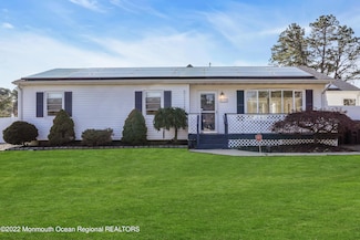 537 Continental Ave, Bayville, NJ 08721