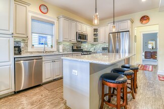 92 Lawrence Ave, Ocean Grove, NJ 07756