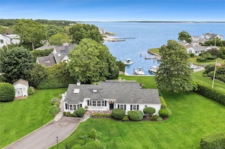 315 Old Salt Rd, Mattituck, NY 11952