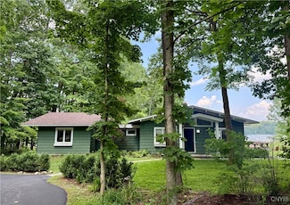3158 W Lake Rd, Cazenovia, NY 13035