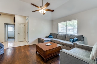 10179 Sunridge Dr, Benbrook, TX 76126