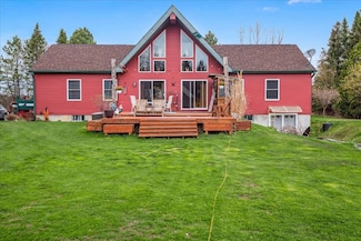 53 Moccasin Ave, Grand Isle, VT 05458