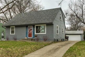 3111 Madison Ave, Des Moines, IA 50310