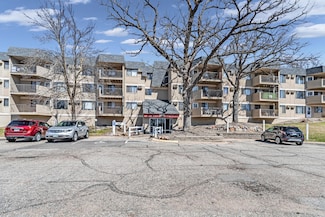 3917 Heritage Hills Dr Unit 204, Bloomington, MN 55437