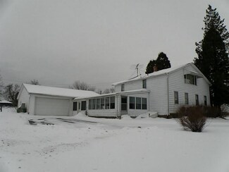 9250 Crossingville Rd, Albion, PA 16401