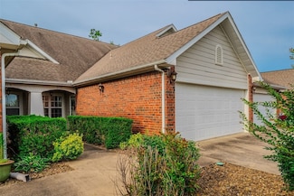 916 Dixson St, Rogers, AR 72758