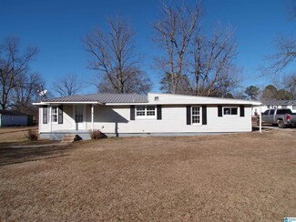3970 Oak St, Gadsden, AL 35903