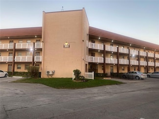 9041 Sunrise Lakes Blvd Unit 213, Sunrise, FL 33322