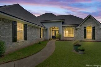 5397 Bluebell Dr, Bossier City, LA 71112