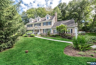 200 Ottowa Ln, Franklin Lakes, NJ 07417