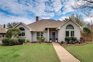 7105 Meadowside Rd S, Fort Worth, TX 76132