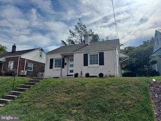 323 Lincoln Ave, Ephrata, PA 17522