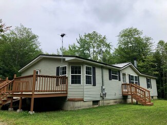 397 Mount Ephraim Rd, Searsport, ME 04974