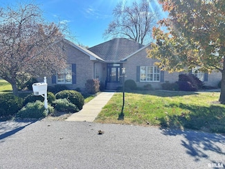 8 Dogwood Place, Harrisburg, IL 62946