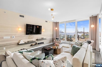 1200 Ave at Port Imperial Unit 518, Weehawken Twp., NJ 07086